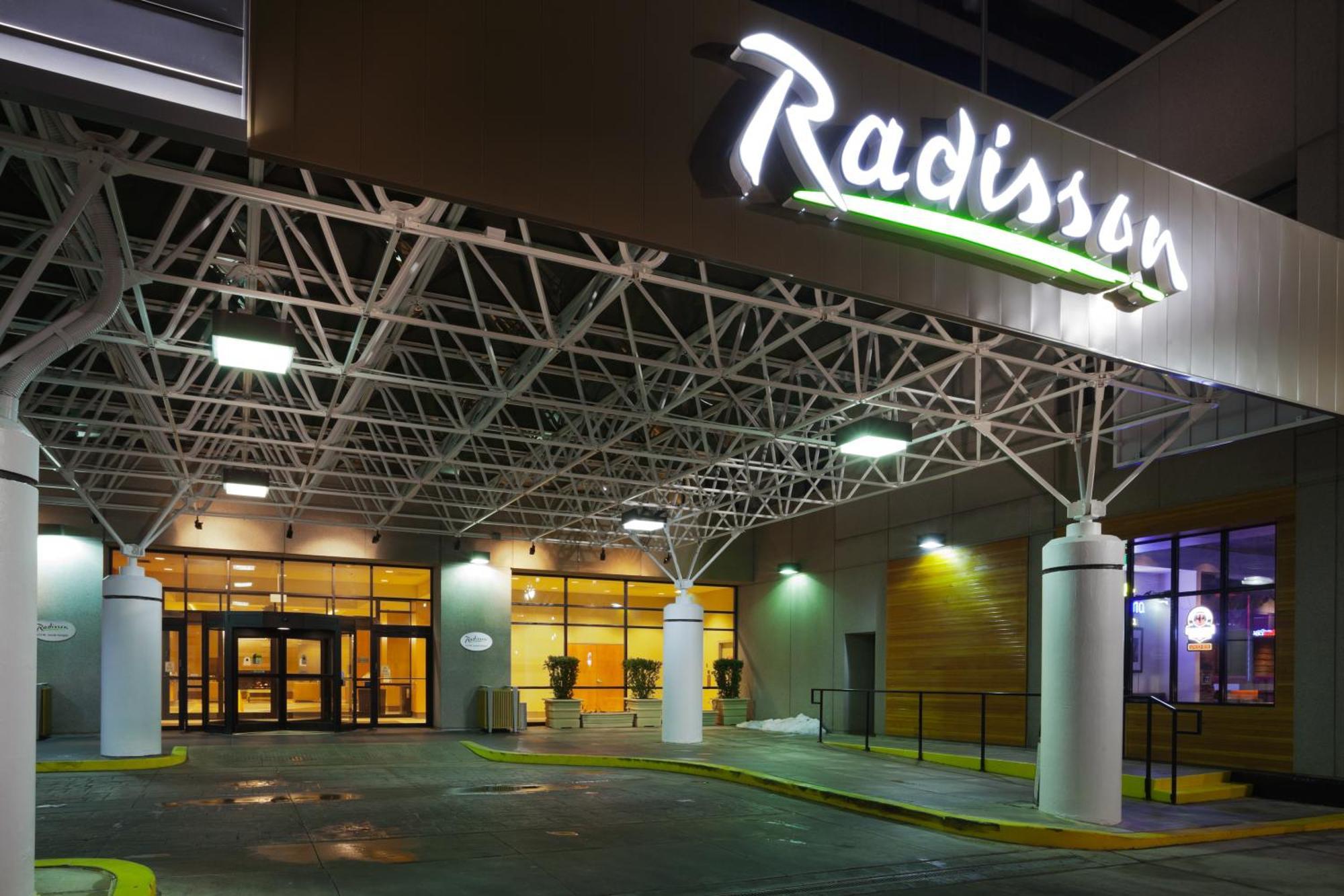 Radisson Salt Downtown Hotel 4*