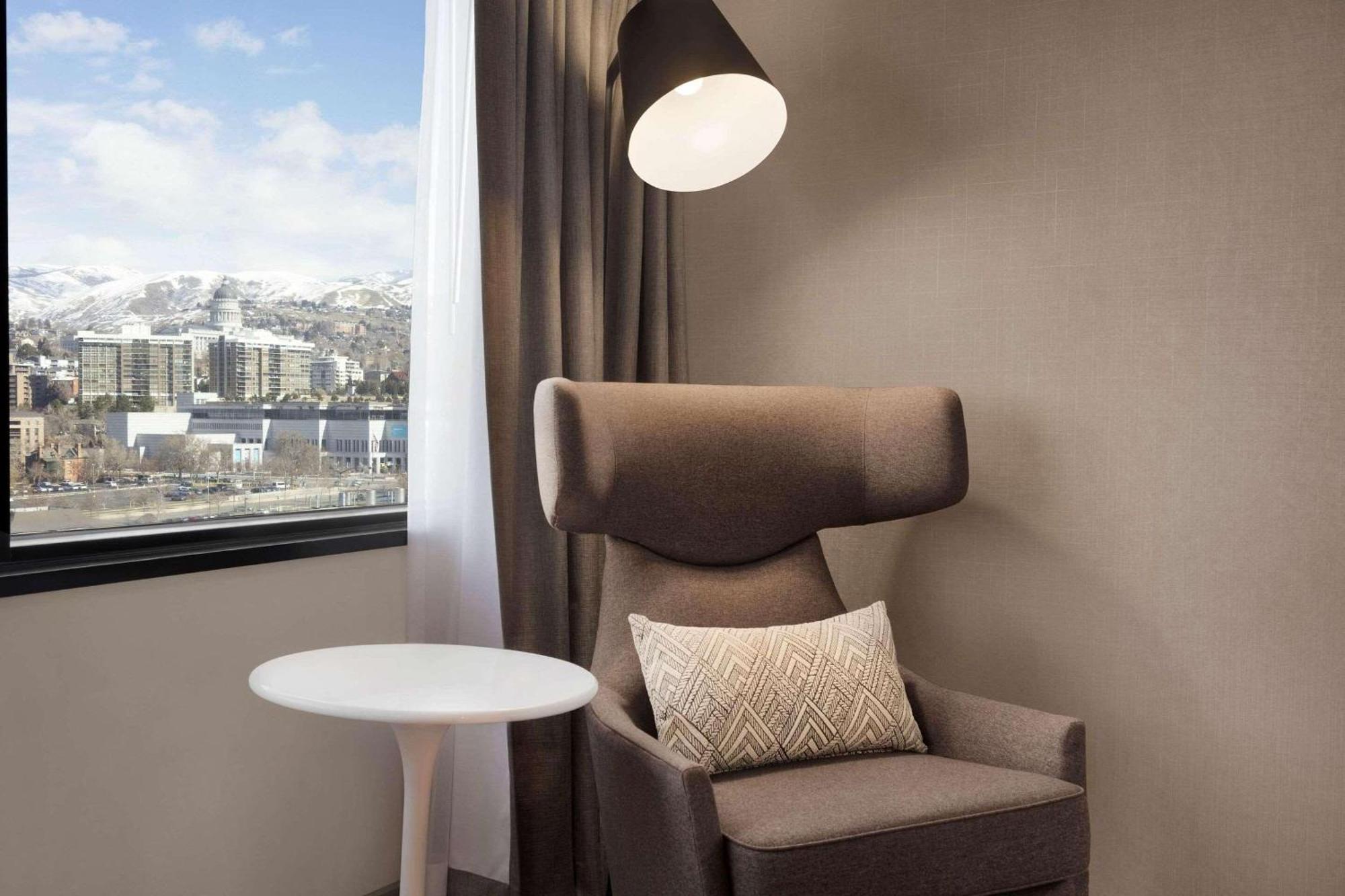 Radisson Salt Downtown Hotel 4*
